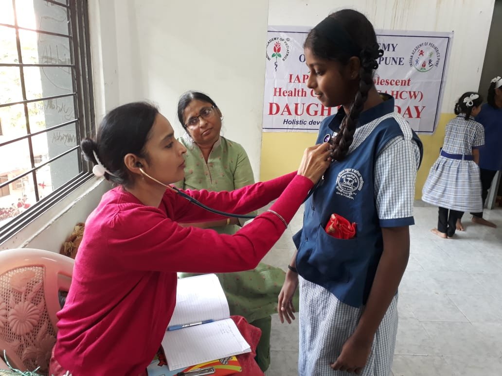 Orivon moments from clinics, community programmes and professional events (14)